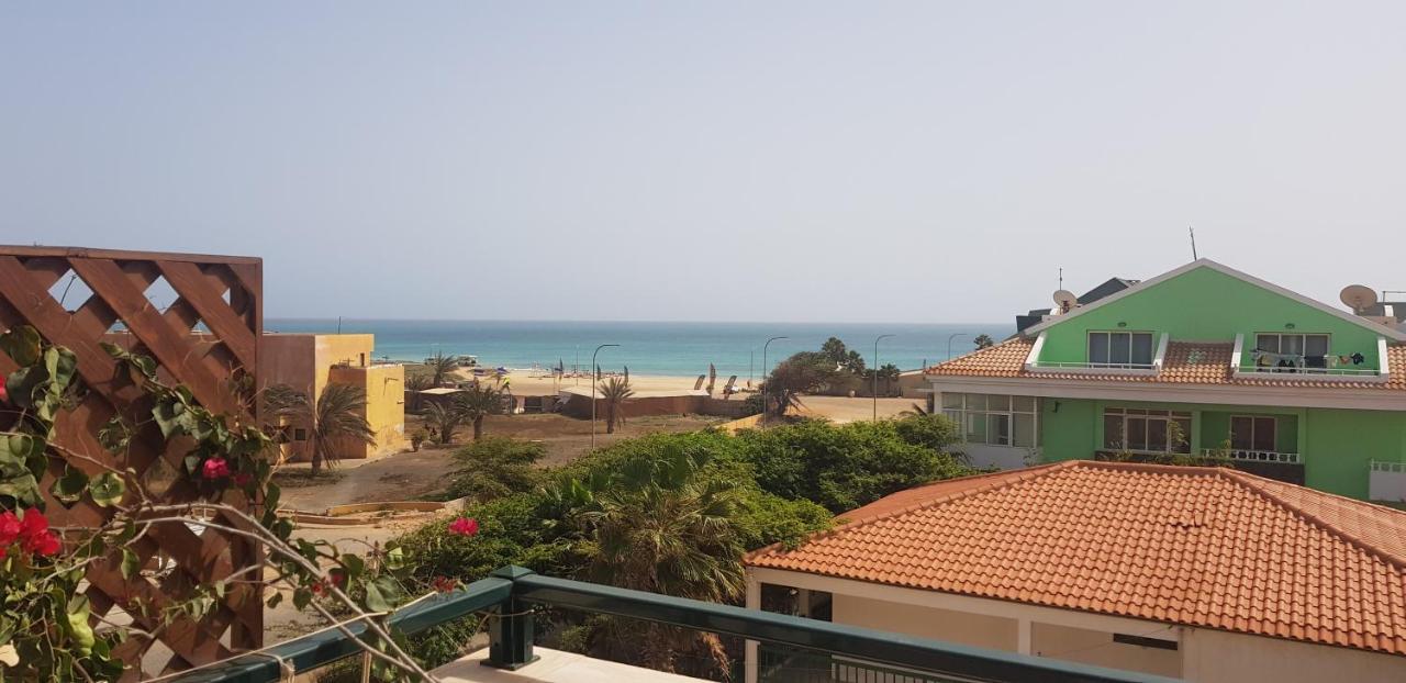 Surf House Cabo Verde Санта Мария Екстериор снимка